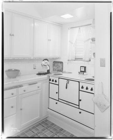 H2.3 - Home Kitchen - Electric Home