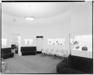 L1.3 - Lighting, stores - Night photo