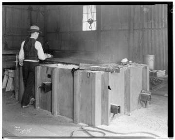 H1.1 - Heavy Duty Industrial misc. - Electric Melting Pot for Galvanizing at shop