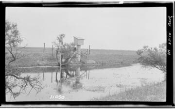 Big Creek, Herminghaus Ranch - Herminghaus Estate. Gage No. F. Recorder installation