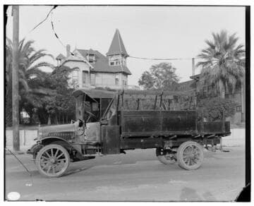 T3.1 Transportation - Autos, Trucks, & Railcars - Electric. Distribution. System. line truck #463