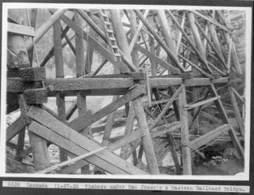 Timbers under S. J. & E. RR bridge at Cascada