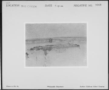 Big Creek Powerhouse #8 - Crack in joint #115, Big Creek #8 penstock, close