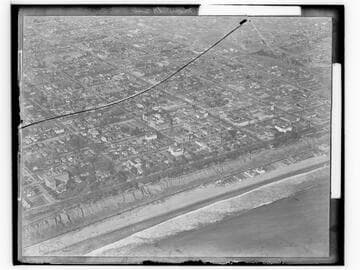 Aerial view of residential section north of Santa Monica Pier