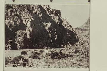 Cliff dwellings near Bright Angel Creek