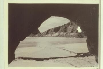 Downstream from mouth of Warm Creek.  RB-MV Expedition, photo 662