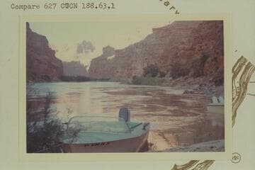 Up from Mile 188.9.  Boats of the Harris-Brennan fleet at the left bank.  Compare 627 CTCN 188.63.1