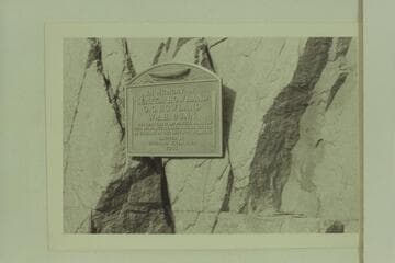 First plaque placed at Separation Rapid