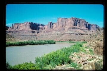 Twin Fortress; Hell Roarin' Canyon