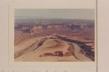 Loop of the Green River between Miles 25 and 28.  Stillwater Canyon
