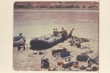 Hatch party prepares for departure from Lees Ferry