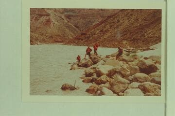 The photogs watch from the beach of Soap Creek Rapid