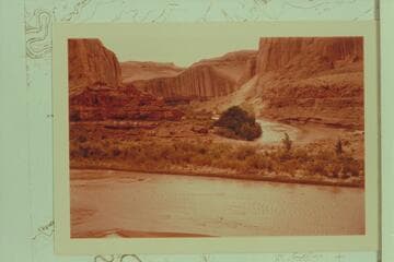 The big loop in the Escalante, Mile 15.4 to 16.8