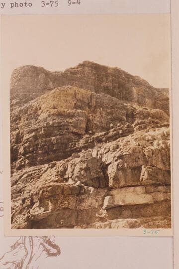 Cliffs near Paradise Canyon in Marble Canyon