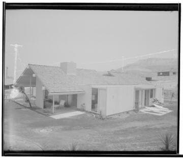 Sunset Hills model houses: Skyline