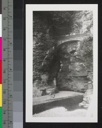 Watkins Glenn State Park gorge, alternate view