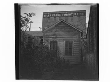 Home of Banning Gates at 440 1/2 Broadway, Los Angeles