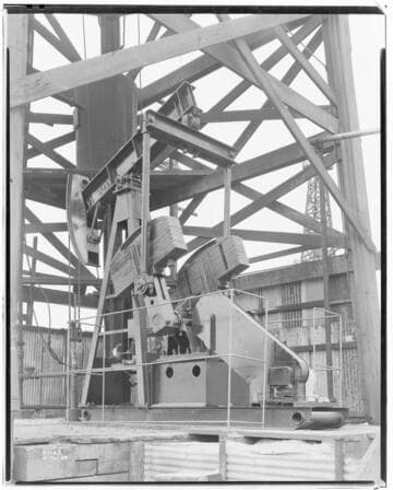 O1 - Oil Wells & Equipment - Electric Oil Pump at Turner Petroleum Co