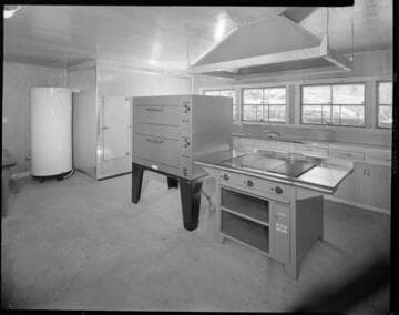 Large cabin structure in mountains