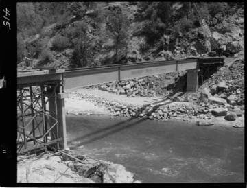Big Creek - Mammoth Pool - Bridge girders in place