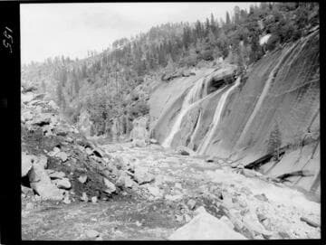 Big Creek - Mammoth Pool - General view of Daulton Creek on East abutment of dam