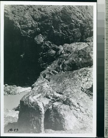 Construction at Hoover Dam site : View down across dam site