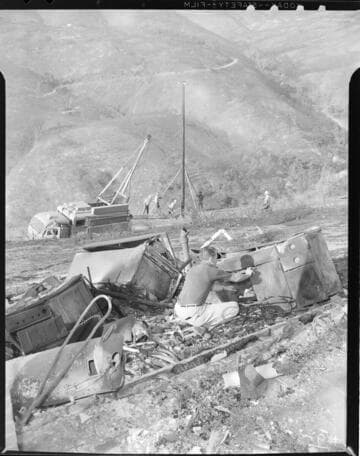 Edison crews repairing damage from Malibu Fire