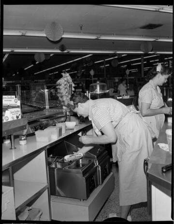 Lunch counter at Food Giant