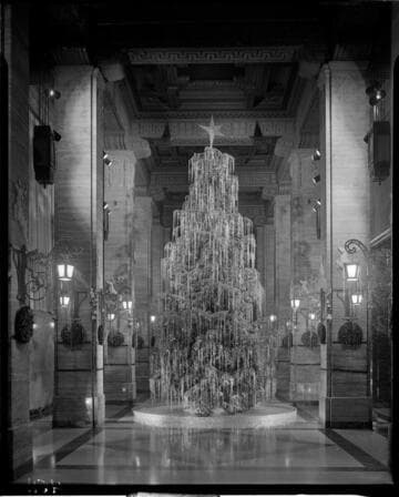 Christmas Tree at Edison General Office