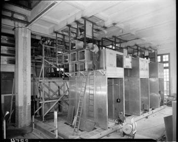 Big Creek Powerhouse #1, metal cubicles for oil circuit