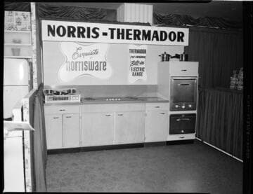 Norris Thermador electric range display