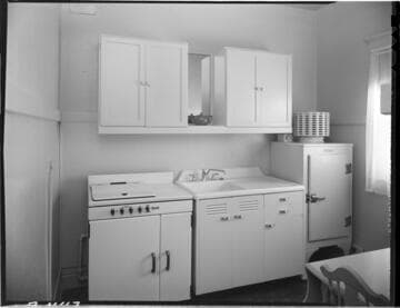 Engstrum Hotel Apartments folder