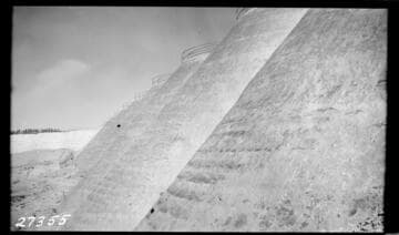 Big Creek, Florence Lake Dam - showing bloom on coating and surface