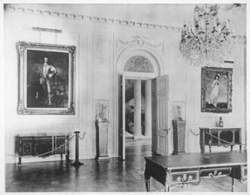 Large drawing room of the Huntington residence