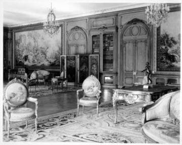 Library of the Huntington residence