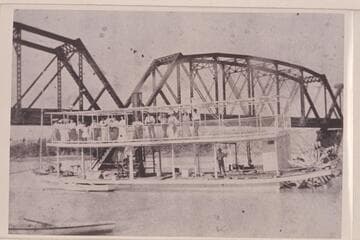 Steamer "Cliff Dweller"