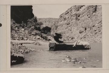 The "Moenkopi" near Johns Canyon