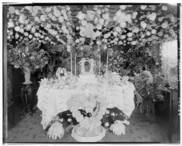 Henery wedding cake, 320 Rosemont, Pasadena. 1926