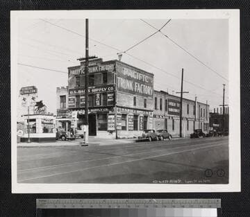 421 to 429 Aliso St. Lyon St. on left